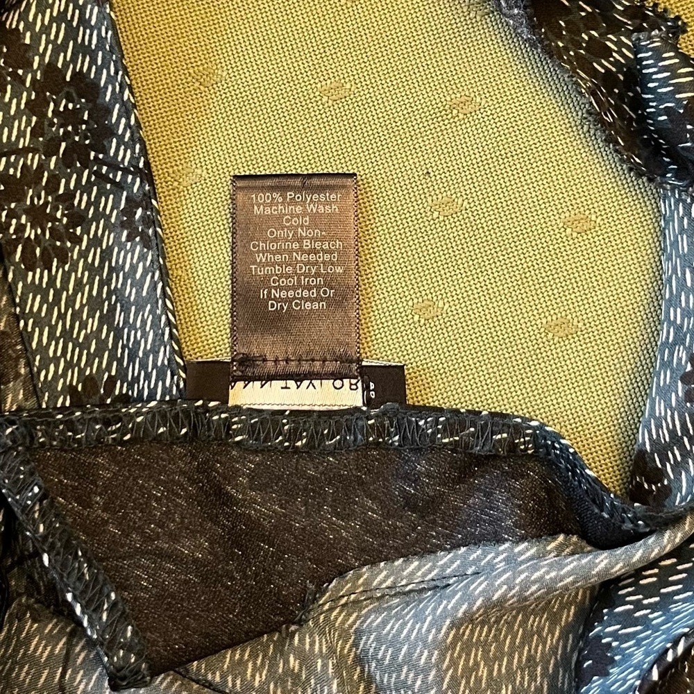 Ann Taylor Black and Gray Floral Blouse size L - Picture 5 of 6